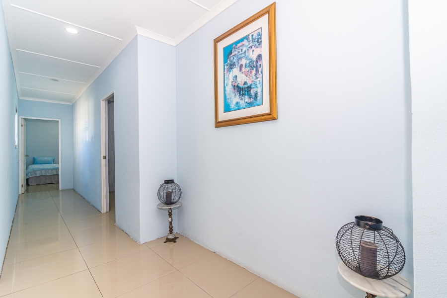 4 Bedroom Property for Sale in Pearly Beach Western Cape
